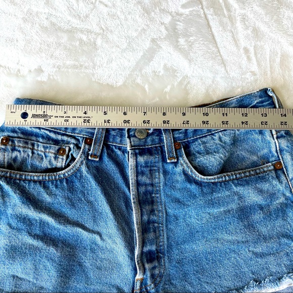Levi Cut Off Button Fly 501 Denim Shorts - Picture 4 of 8
